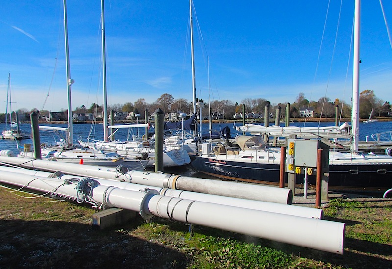 Image of freedom sailboats and masts at Warren River Boatworks