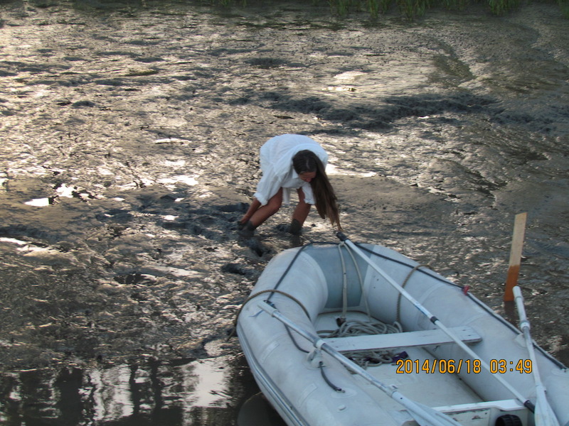 trying to walk in mud, anchoring